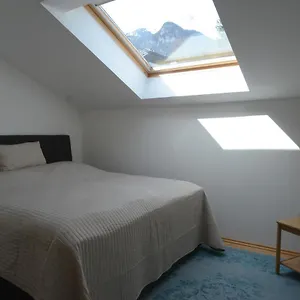 design-apartment-mit-terrasse.innsbruckaustriahotels.com/