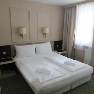 Hotel Attache L Contactless Check-in, Vídeň